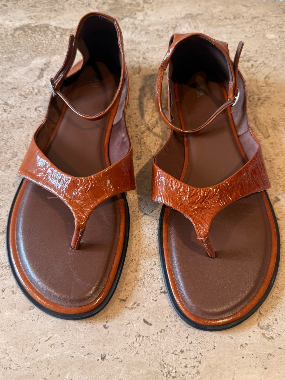 Zara Brown Patent Leather T-Strap Women's Sandals - Picture 5 of 9